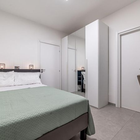 Cozy Enna Rooms - Metro Re Di Roma Exterior foto