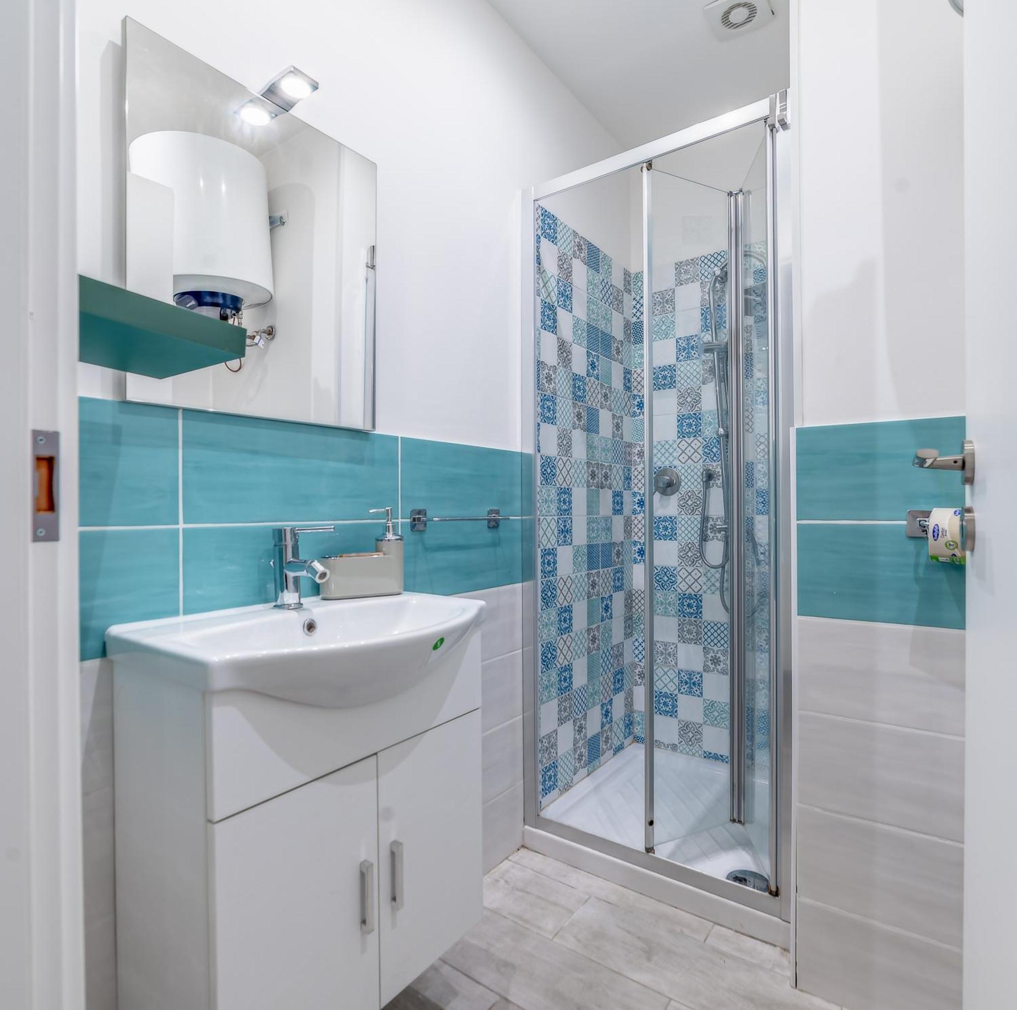 Cozy Enna Rooms - Metro Re Di Roma Exterior foto